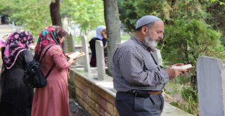 17 Ağustos Şehitleri, Mezarlarında Gözyaşları Ve Dualarla Anıldı