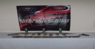 Vanda Pkkya Ait Çok Sayıda Mühimmat Ele Geçirildi