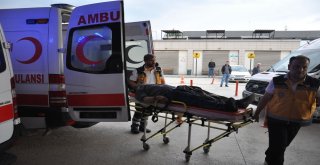 Otomobil Bir Yana Motoru Bir Yana