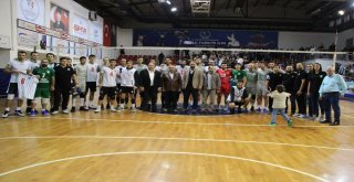 Voleybol Erkekler 1. Ligi: Düzce Belediyespor: 1 Beşiktaş: 3