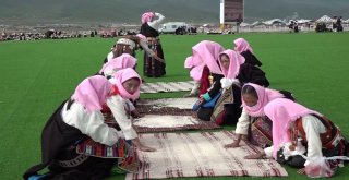 Dragjiren At Yarışı Festivali Tibette Başladı