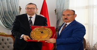 Kastamonu Valisi Yaşar Karadeniz