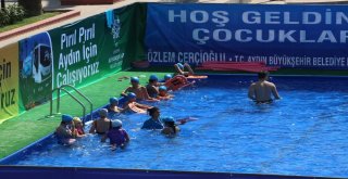 Büyükşehirden Portatif Yüzme Havuzu