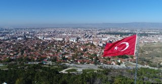 Eskişehirin En Yüksek Tepesine Dev Türk Bayrağı