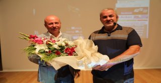 Başkan Çolakbayrakdar, “Öğrencilerimize Rehberlik Edeceğiz”