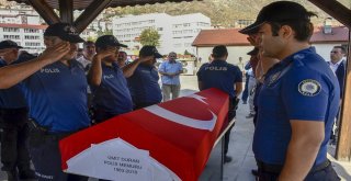 Kansere Yenik Düşen Polis Memuru Son Yolculuğuna Uğurlandı
