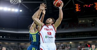 A Milli Basketbol Takımı Slovenyayı 86-77 Mağlup Etti