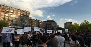 Kosovalılar Siyasilerin Adaletten Elini Çekmesini İstedi