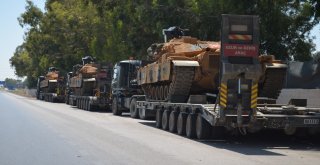 Suriye Sınırına Askeri Sevkiyat Sürüyor