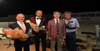 Arnavutlar Kültür Gecesiyle Coştu