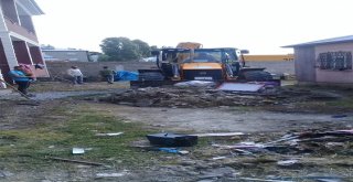 Çaldıranda Temizlik Çalışmaları Aralıksız Devam Ediyor