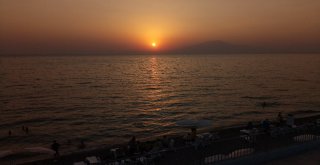 Gün Batımı Van Gölünde İzlenir