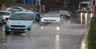 Tropikal Fırtına Tehdidi Geçti, Sağanak Devam Ediyor