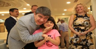 Başkan Türel, Belediye Çalışanlarıyla Bayramlaştı