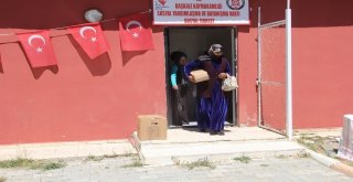 Bayram Öncesi Yoksullara Yardım Eli