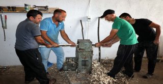 Kestane Ağaçları Bambu Mobilyalara Dönüşüyor