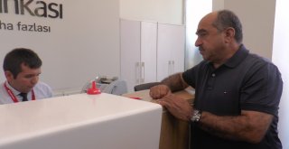 Başkan Özkeçeci Dolar Bozdurdu