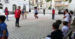 Çocuklar Geleneksel Oyunlarla Şenlendi