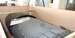 Okul Bahçesine Getirilen Dev Hediye Paketinden Phantom Savaş Uçağı Motoru Çıktı