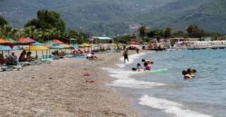 Sıcağı Gören Kendini Denize Attı
