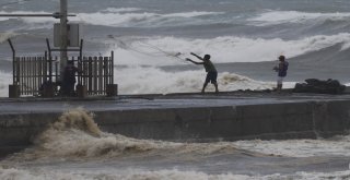 Mangkhut Tayfunu Güneydoğu Asyada Milyonları Tehdit Ediyor