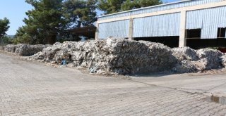 Antalya İlçelerinin Çöpleri Özel Tırlarla Taşınıyor