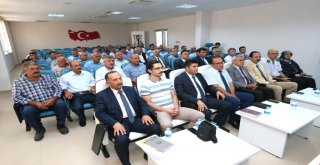 Vali Varoldan Muhtarlarla Toplantı