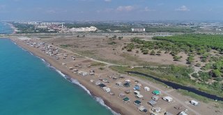 Antalyada Denize Sıfır Obalarda Ücretsiz Lüks Tatil Kıskandırıyor