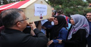 Yıldırım Düşmesi Sonucu Hayatını Kaybeden Genç Savcı Son Yolcuğuna Uğurlandı