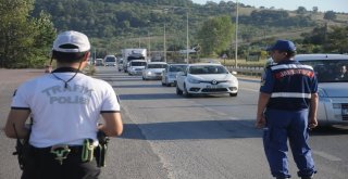 Vali Yılmaz, Çocuklara Kırmızı Düdük Dağıttı