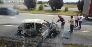 Ana Yolda Alev Alev Yandı