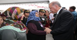 Cumhurbaşkanı Erdoğan, Şehit Anne Ve Bebeğinin Cenaze Töreninde