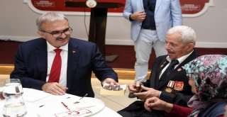 Antalyada Gaziler Onuruna Yemek