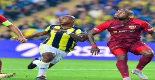 Spor Toto Süper Lig: Fenerbahçe: 1 - Kayserispor: 0 (İlk Yarı)