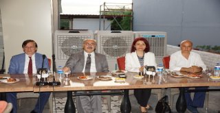 Vali Köşger, Basın Mensupları İle Yemekte Buluştu