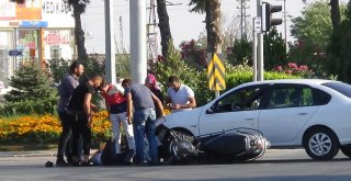 (Özel) Işık İhlali Yapan Otomobile Motosiklet Çarptı: 1 Yaralı