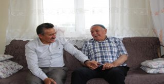 Başkan Tutal Hasta Ve Yaşlı Ziyaretlerine Devam Ediyor