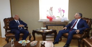 Başkan Başsoydan Rektör Akın Levente  Hayırlı Olsun Ziyareti