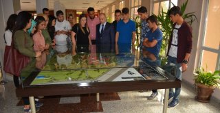 İibf Öğrencilerinden Rektör Güre Ziyaret