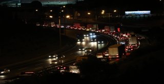 Mesai Saati Bitiminde Temde Bayram Trafiği Çilesi Başladı