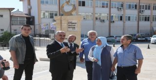 Şehit Ailesi Şehitler Meydanında