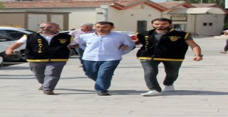 Polis Avcı Kılığında Katil Zanlılarını Yakaladı