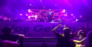 Çılgın Sedat Beylikdüzünde Şarkılarıyla Coşturdu