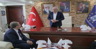 Bakan Yardımcısı Eldemir, Kütahya Belediyesini Ziyaret Etti