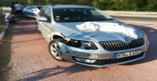 Tırın Arkadan Çarptığı Otomobildeki 2 Çocuk Yaralandı