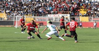 3. Lig: Van Büyükşehir Belediyespor: 2 - Kırşehir Belediyespor: 2