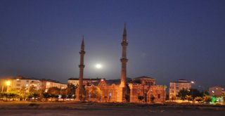 Karsta ‘Kanlı Ay Tutulması