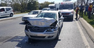 (Özel) Kargo Aracına Arkadan Çarpan Sürücü Yaralandı