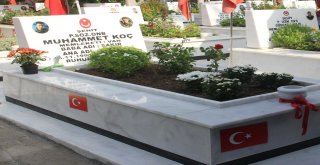 Bayramın 1. Gününde De Şehitler Yalnız Bırakılmadı