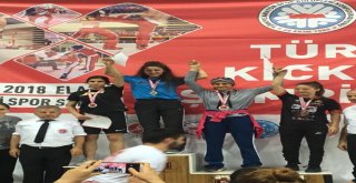 Haliliye Belediye Spor Türkiye Kick Boks Şampiyonasına Damgasını Vurdu